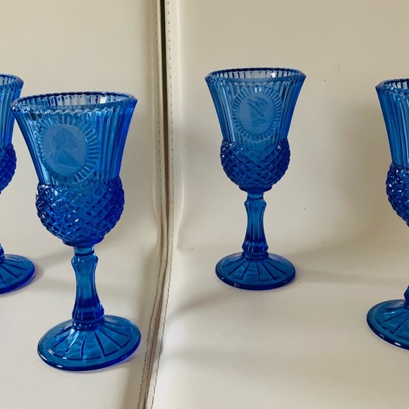 Avon blue drinking glasses - Picture 7 of 9